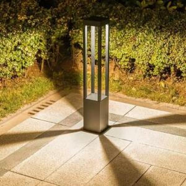 POTLET LED ROND/Carré 7W IP65 Noir 3000K Taille 108 * 108 * H 600mm