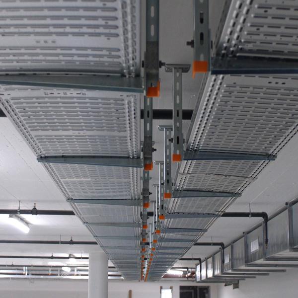 Chemin de câble galvanisé 65/30